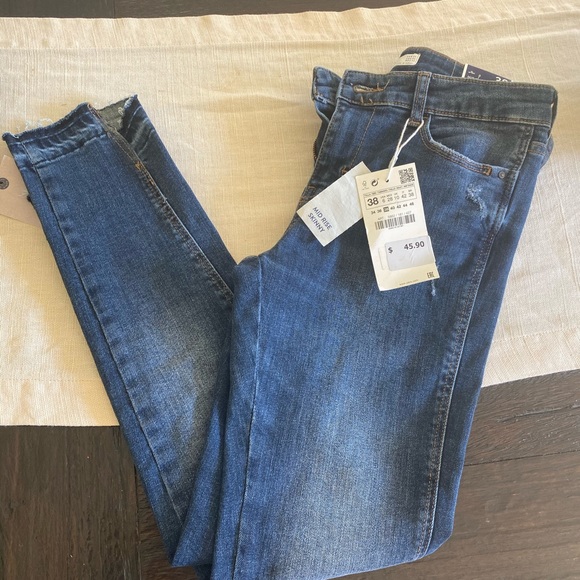 👖🍁NWT ZARA skinny jeans🍂👖 - Picture 2 of 4
